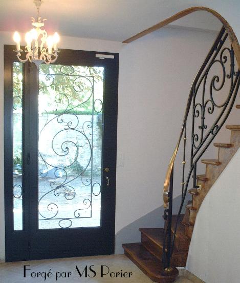coordonn� porte et rampe d'escalier en fer forg�
