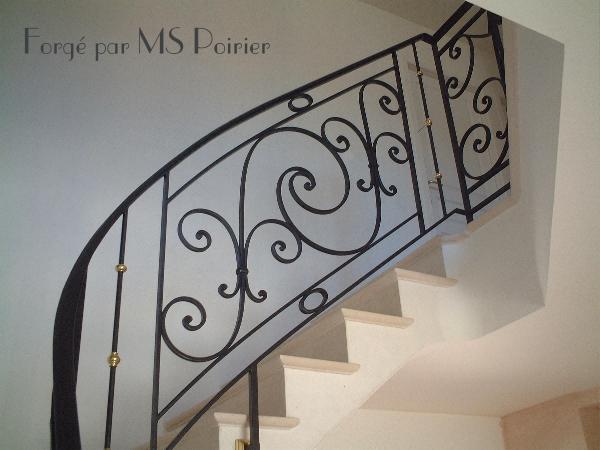 D�tail d une rampe d escalier en fer forg� - le motif St Geramin en laye