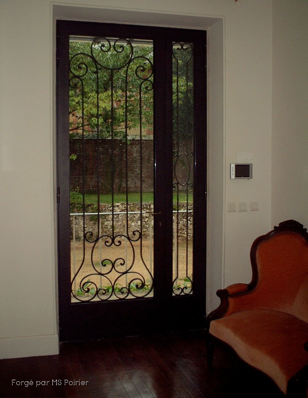 Porte d'entrée en fer forgé vue Intérieure